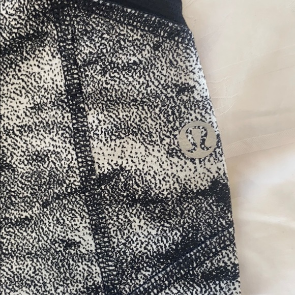 Lululemon - Picture 5 of 5